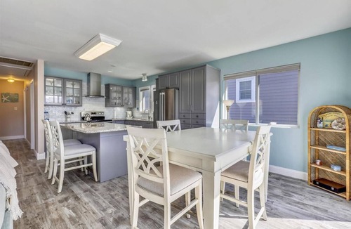 Caine Woods House | 3 Bedroom Pet Friendly Single Family Home