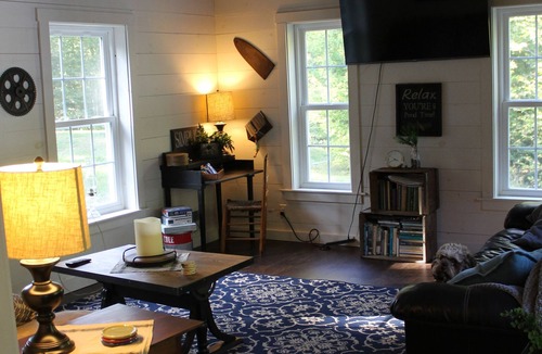 Abbot Cottage | 3-bedroom Waterfront Cottage 20 minutes to Moosehead Lake