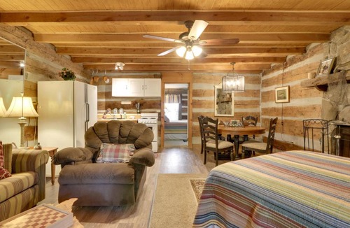 Townsend Apartment | 3 Mi to Nat’l Park: Townsend Apt on Little River!
