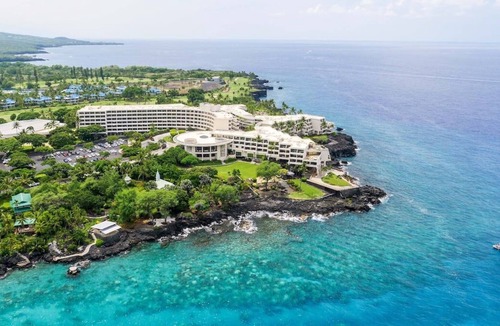 Keauhou House | 3 x Club Oceanfront 2 Double Beds at Outrigger Kona Resort and Spa