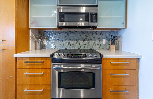 Ala Moana Condo | 34th Floor Ala Moana Large Regal Suite - 2Br/3Ba, Book Now at Special Rate!