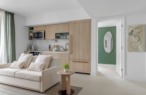 Downtown Miami Condo | 3701 - Kaseya Center 2 Bedroom Modern Apt with Pool & Gym in Downtown Miami