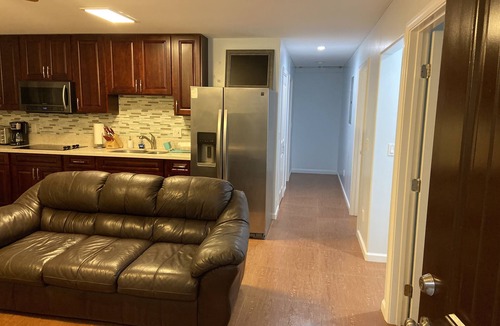 Liliha - Kapalama Apartment | 3bedrm/2bath,near shopping center,freeway