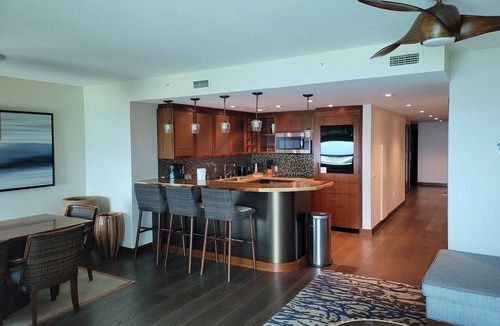 Waikiki Apartment | 3Bedroom Penthouse Hilton Hawaiian Village Grand Islander Waikikian Lagoon Tower