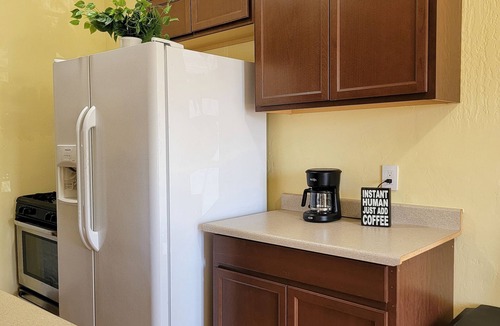 Pico - Robertson Apartment | 4 bedroom apartment near LACMA! Sleeps 10n