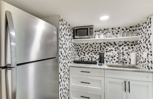 West Park Apartment | 4 Mi to Hard Rock Stadium: West Park Escape