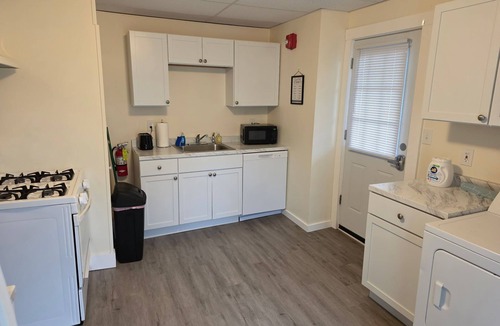 Oneonta Apartment | 40 West - 3 bdrm apt in City Center Oneonta, walkable to Main St