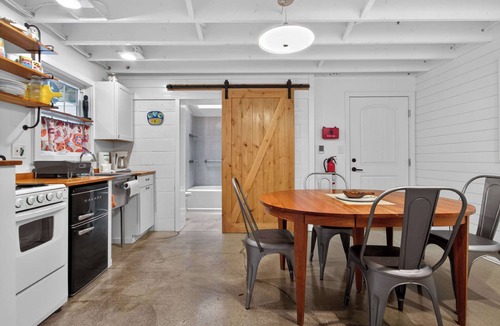 Caine Woods House | 401 142nd Street