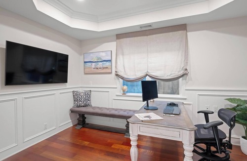 The Strand House | 4br Beach House Steps from Sand - AC, Parking, BBQ