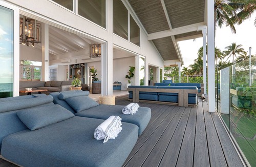 Waialua House | 5 Bedroom 6 Bath Luxury Home on The North Shore