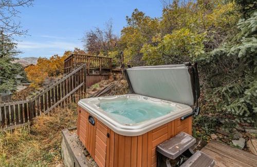 Deer Valley House | 5BR with Hot Tub Minutes to Ski Resort!