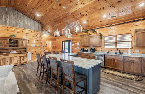 Chalet Village North House | 6 bedroom 10 Bed Chalet with Theatre, Gameroom, Community Pool and Tennis Courts