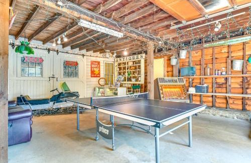 Warrensburg House | 6 Mi to Lake George: Adirondack Home w/Game Room