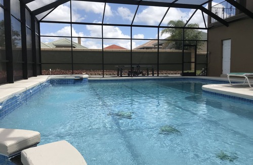 Davenport Villa | 🏡 7 Bed,7 Bath | Large pool & H/Tub | Large Smart TVs & Sonos every Room I WiFi