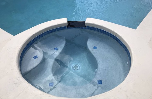 Davenport Villa | 🏡 7 Bed,7 Bath | Large pool & H/Tub | Large Smart TVs & Sonos every Room I WiFi