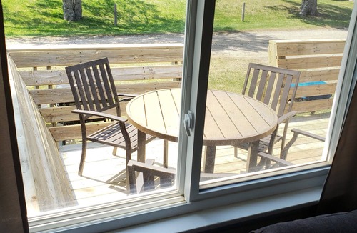Gladstone Cottage | #8 2bed 1bath LAKE MI Fishing Cabin WiFi AC Deck Firepit Kayak Paddle Boat Dock