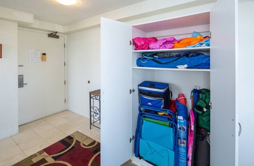 Waikiki Condo | 98 m² Condo ∙ 2 bedrooms ∙ 6 guests
