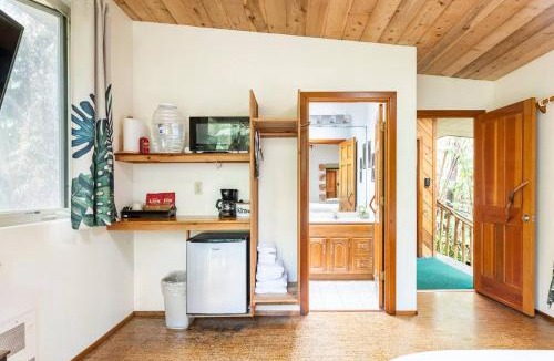 Volcano House | A'a- Hale Kumu Lā'au