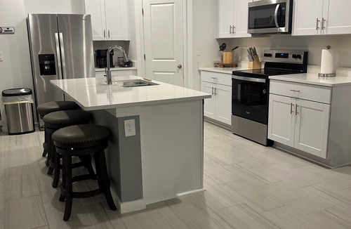 Northside House | A Beautiful Luxurious Oasis 3 Bedroom 2 Bathroom Home in Jacksonville