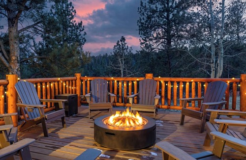 Florissant Cabin | A‑Frame Cabin with Hot Tub + Pikes Peak Views + Firepit + Game Room & 75" TV