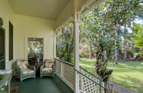 Pauwela Bed & Breakfast | A House of Healing for over 150 years!
