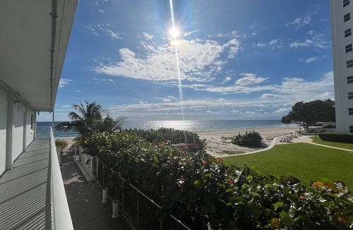 Lauderdale-by-the-Sea Apartment | A LITTLE PIECE OF HEAVEN Beachfront 1480 S Ocean Blvd, Lauderdale By the Sea, FL