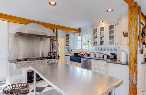 Mid-Coast and Islands House | A rambling farmhouse, now a modern and comfortable sanctuary for you to enjoy!