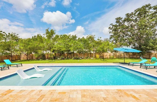 Hallandale Beach House | A Star is Born - Villa