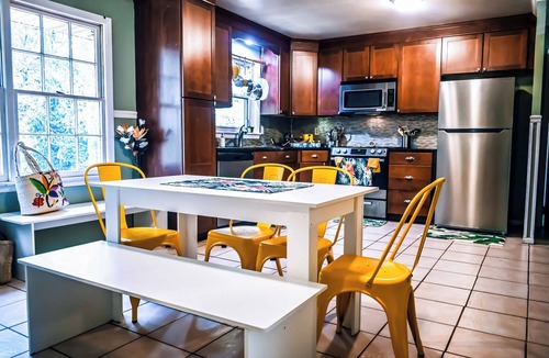 Southwestern House | Adults Only - Cozy, Kinky Hideaway Perfect for Couples