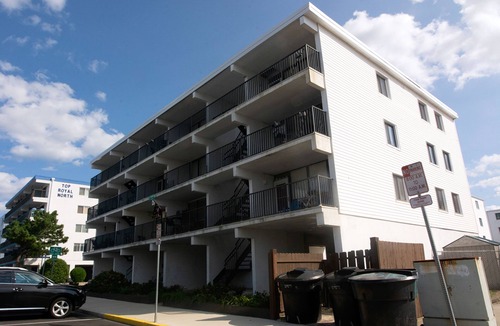 North Ocean City Condo | Air-conditioned condo with private laundry - walk to the beach & Northside Park