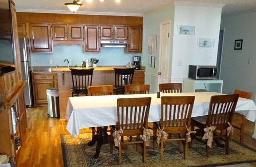 Eatonton House | Airy A-frame with WOW views! Private Dock! Hot-tub! Firepit! Canoe! PetsOK!