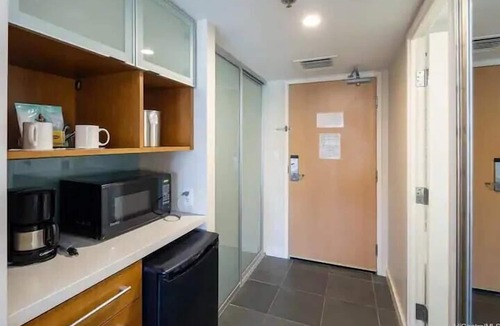 Ala Moana House | Ala Moana Hotel 14th FL R1 2Double Beds 4Person