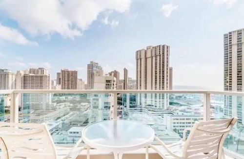 Ala Moana House | Ala Moana Hotel 16th FL R9 2Beds Partial Ocean View
