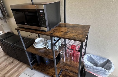 Waikiki Apartment | ALOHA-WAIKIKI 2 Blocks to BEACH with a KING BED! 49