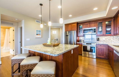 Poipu House | Amazing Kiahuna Plantation Golf Views - Sleeps 6 with A/C, Pool, Hot Tub & More