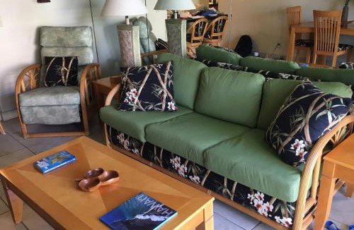 Kailua-Kona House | Amazing Lagoon & Garden Front Condo with Stunning Ocean Views -Hale Kona Kai 209 by Casago Kona