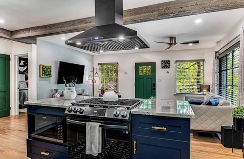 Piedmont Heights House | ATL Luxury Oasis | Covered Patio | Piedmont Park