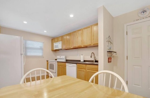Atlantic Beach House | Atlantic Beach Home 1 Mile from the Ocean
