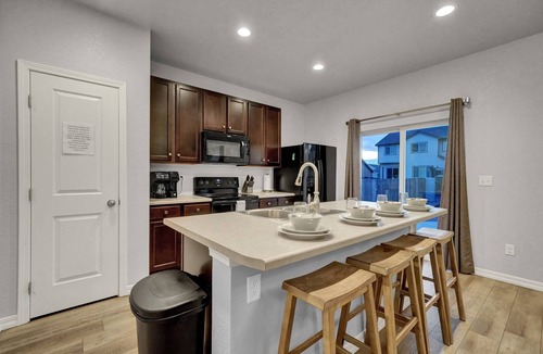 Colorado Springs House | ★Awesome Home★Great Neighborhood★Near Food & Fun★Designed with You in Mind★