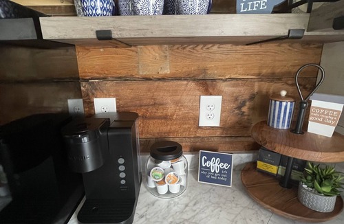 Painted Post Cabin | Ayers Acres ~ Cabin 1 - near Watkins Glen, Corning, Finger Lakes - sleeps 6