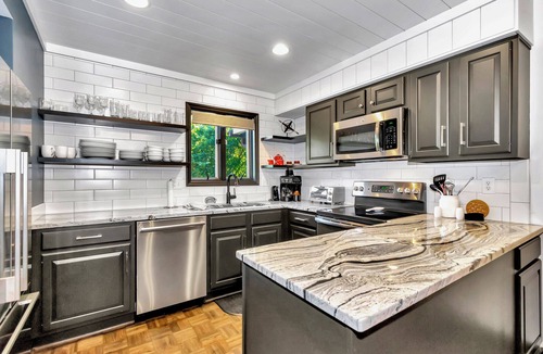 Blowing Rock Condo | Balsam 5 | Fireplace, Restaurant, Pool, Spa