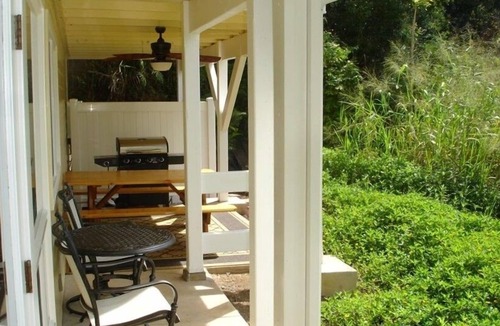 Pauwela Apartment | Bamboo Valley Inn 2BR/1BA Permitted