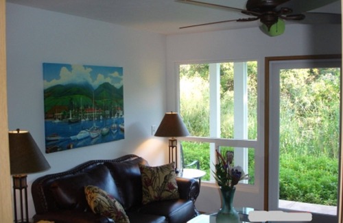 Pauwela House | Bamboo Valley Inn Haleakala Suite