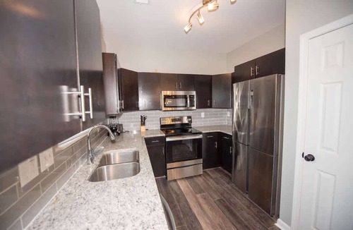 Southwestern Apartment | Basic 4BR Home 15 Min Downtown ATL Sleeps 8+