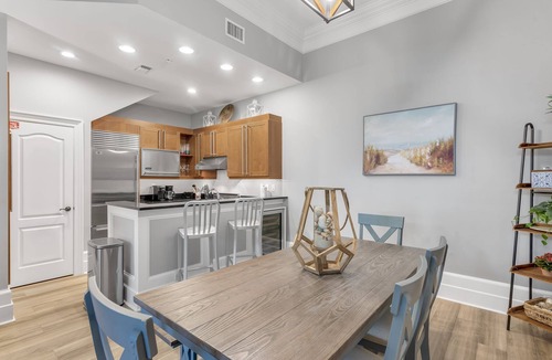 Baytowne Wharf House | Bay Views ~ Viking Appliances ~ Gated Courtyard
