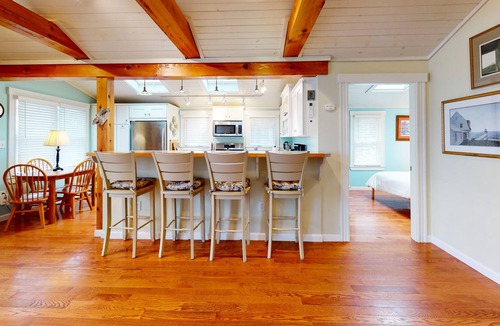 Spruce Head Cottage | Bayfront dog-friendly cottage with fireplace, dock, washer/dryer & AC