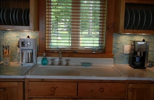 Surry Cottage | Beach Cottage - James River - America’s 250 Yr Birthday Celebration