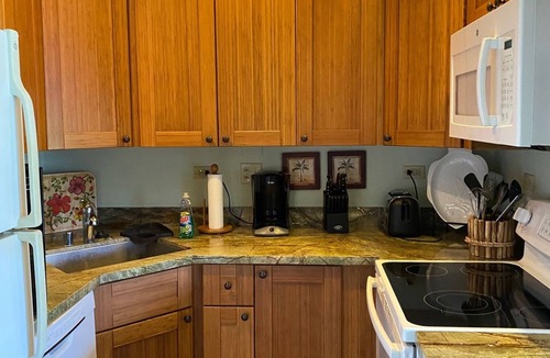 Maunaloa Condo | Beaches, Beaches, Beaches! West Molokai. Remote and Private. Hawaii's best.