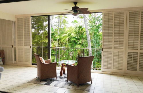 Kahala Condo | Beachfront Condo! Beautiful Beach!