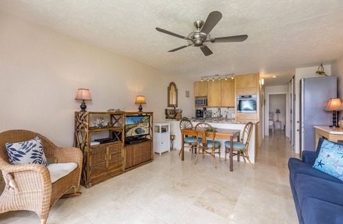 Maalaea Condo | Beachfront Condo with Stunning Ocean Views Al Fresco Dining and Pool Access